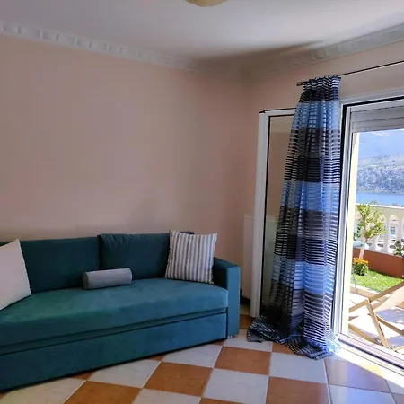 Blue Lagoon Luxury B2 Apartament *